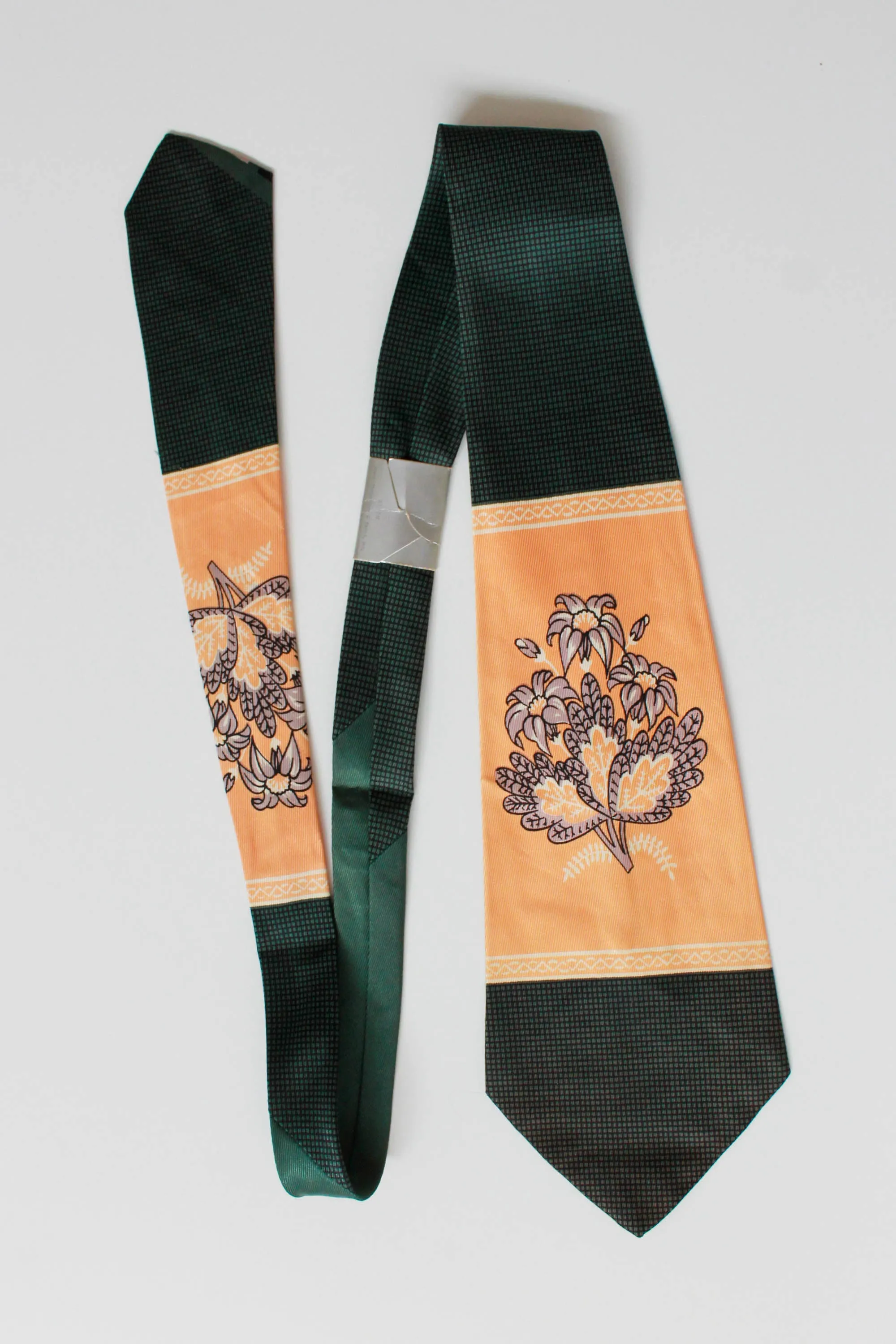 1940s Dark Green Floral Bouquet Print Rayon Necktie