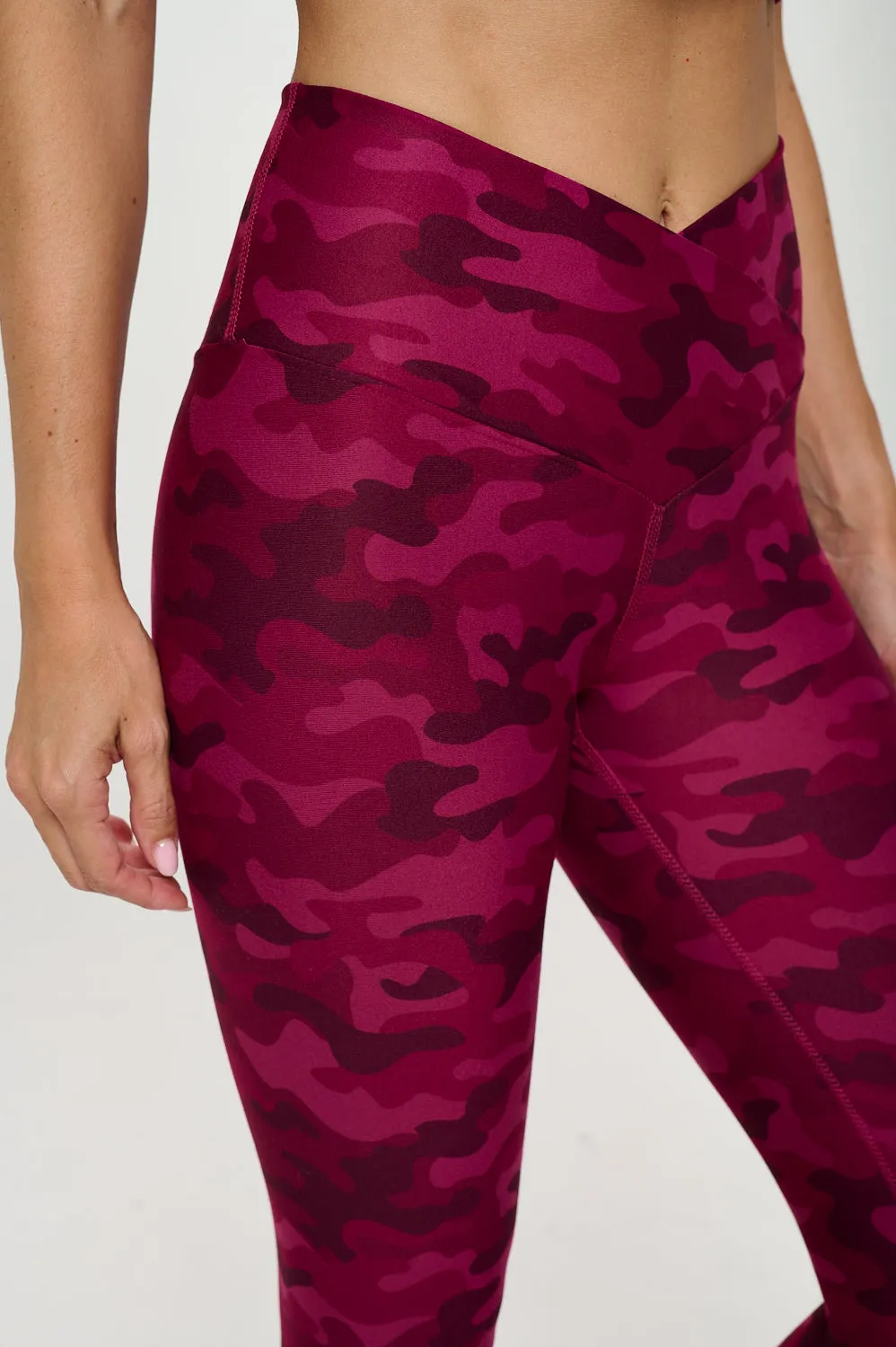 Kate - Festival Fuchsia Camo - Cross Over - Capri Legging (High-Waist)