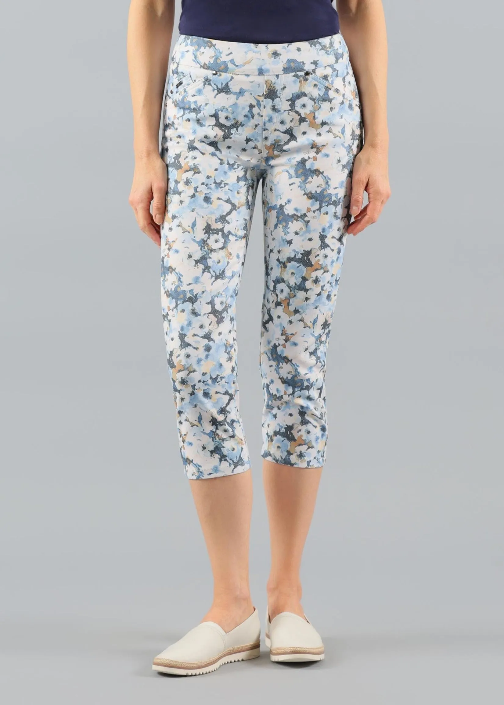 Lisette L Montreal Capri Pant With Pockets | Sky Blue Flora