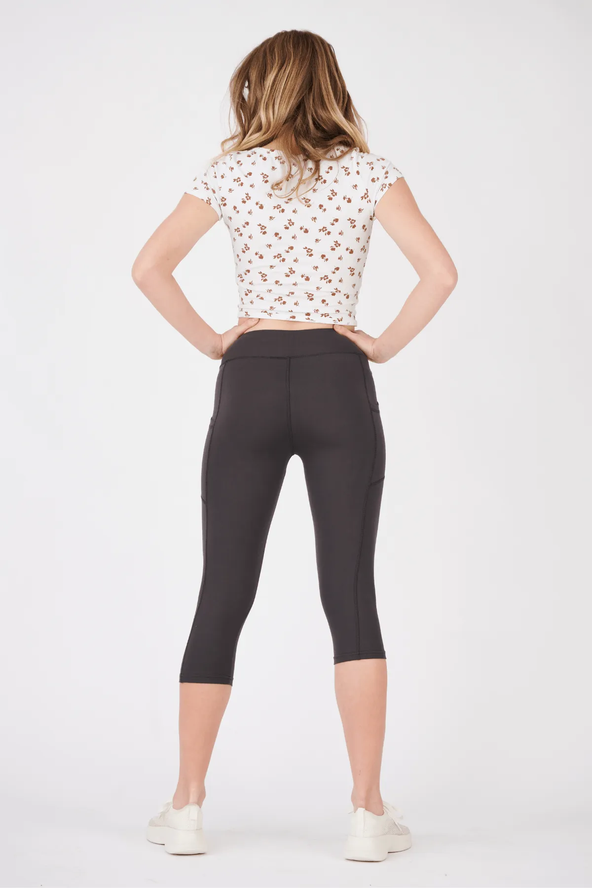 Solid Capri with Pockets