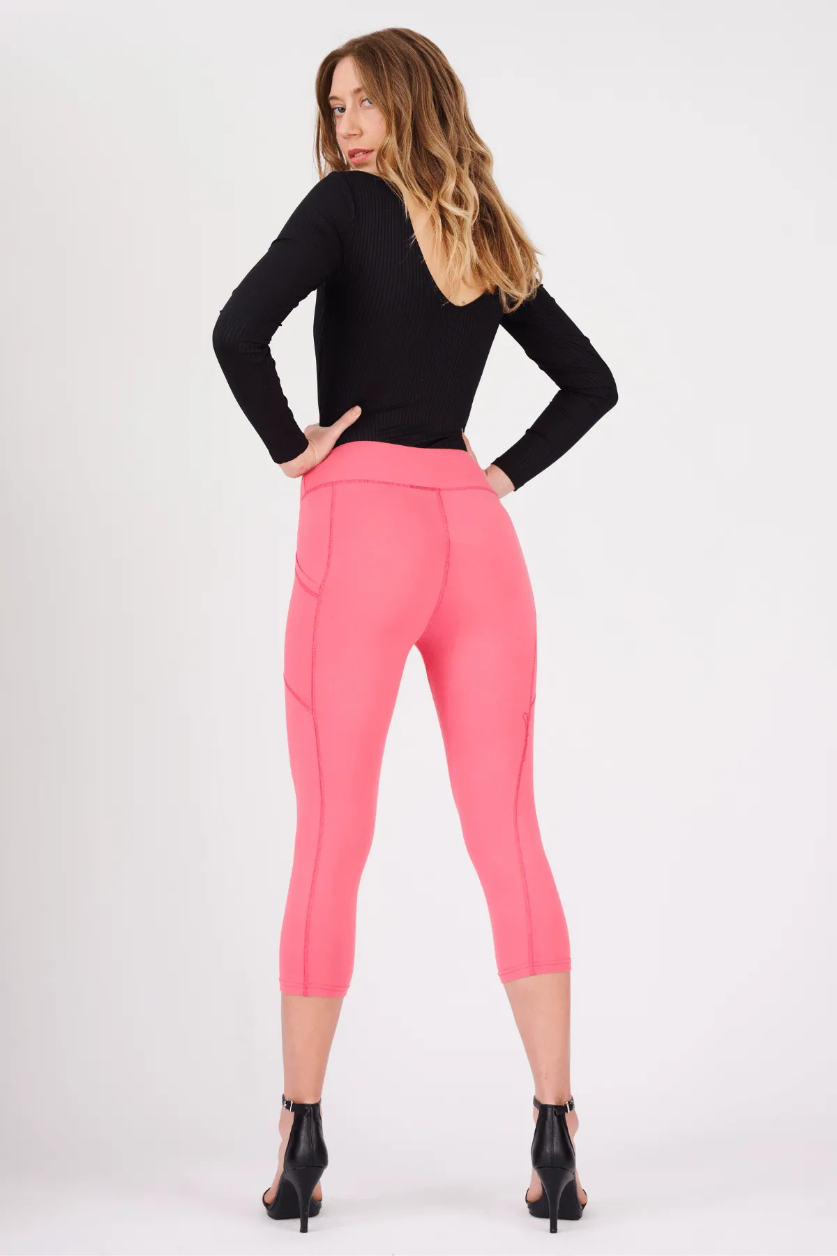 Solid Capri with Pockets