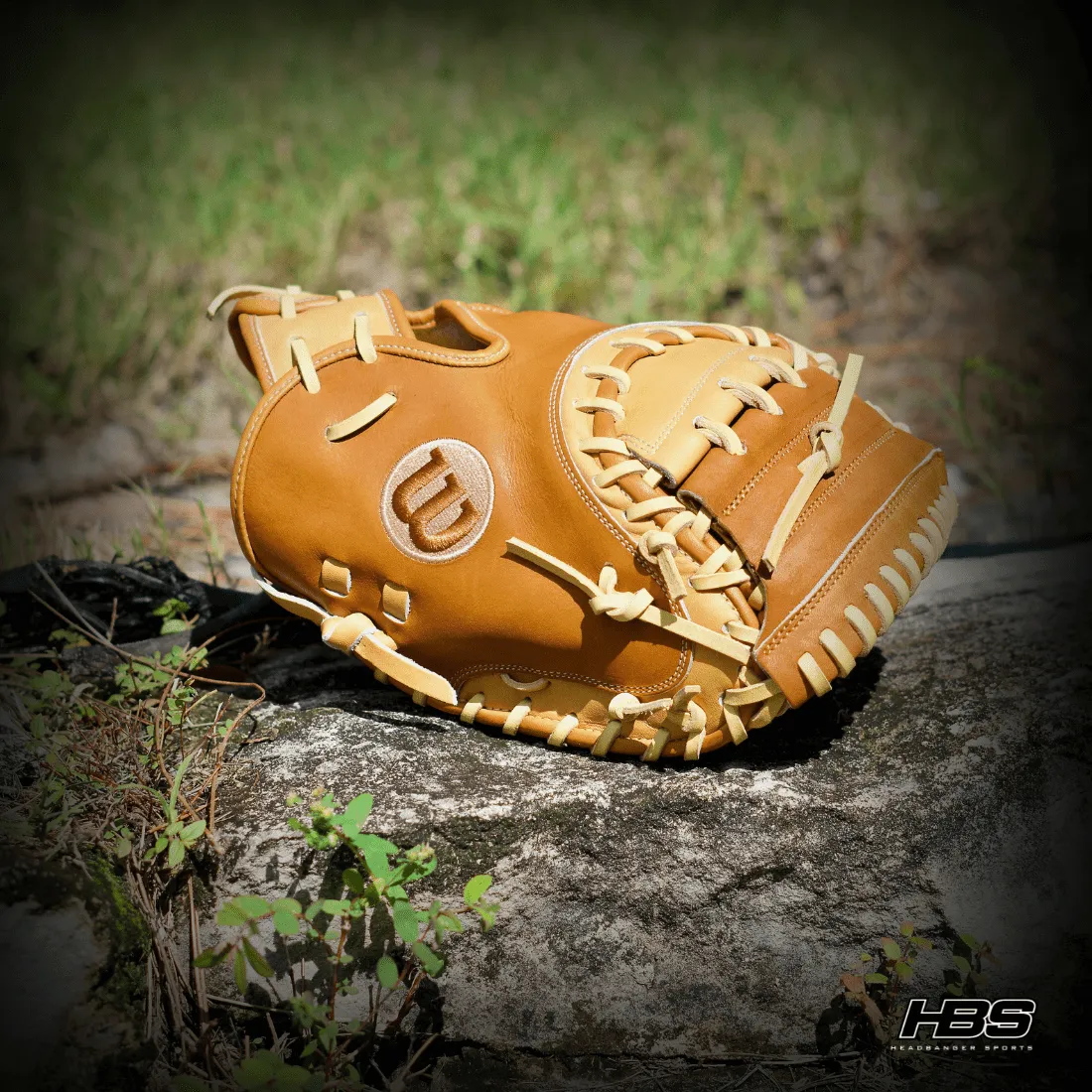 Wilson A2000 CM33 "Golden Era" 33" Baseball Catcher's Mitt: Saddle/Vintage Tan