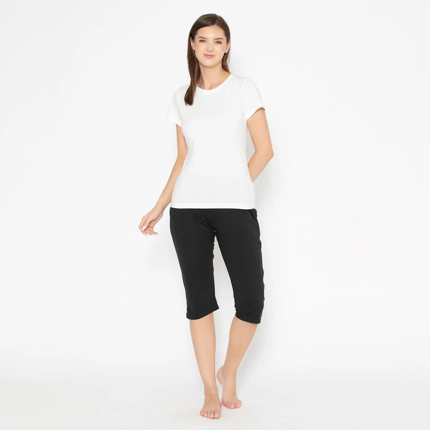 Women's Plain Knitted Capri - Black