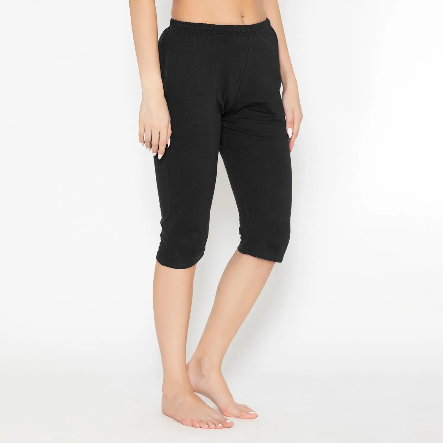 Women's Plain Knitted Capri - Black